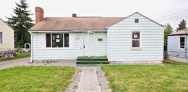 1st image of 11403 Woodley Ave S