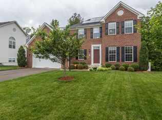 10721 Sourwood Ave, Waldorf, MD 20603