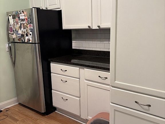 5th image of 2725 Alanmede Rd
