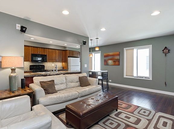 3rd image of 1535 Cove Dr #190C