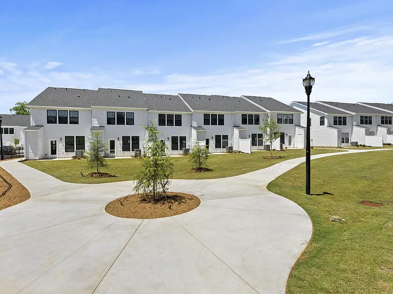 Northside Townhomes — Photo 43