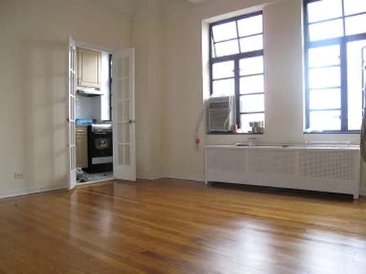 Rented by MNS | media 4