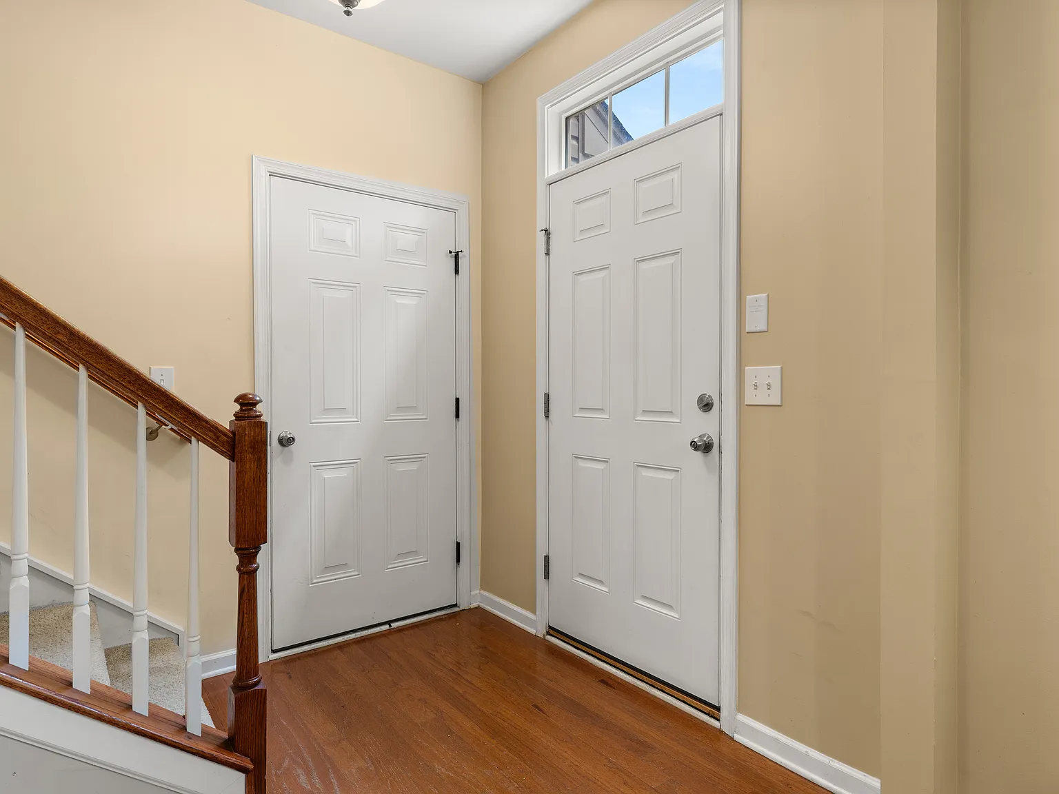 3 bed, 2.5 bath, 2000 sqft, $2,100 — Photo 4