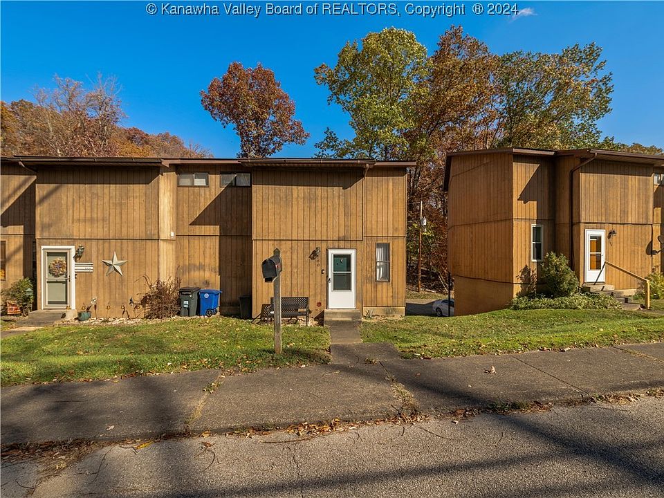 1st image of 790 Gordon Dr