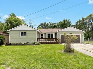 959 Lucille Dr, Wolverine Lake, MI 48390