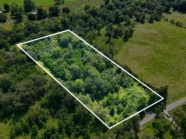 1401 County Road 2061, Hull, TX 77564