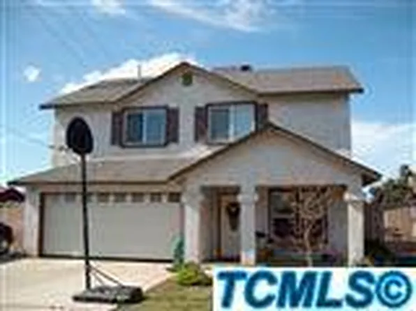 131 Pomegranate St, Woodlake, CA 93286