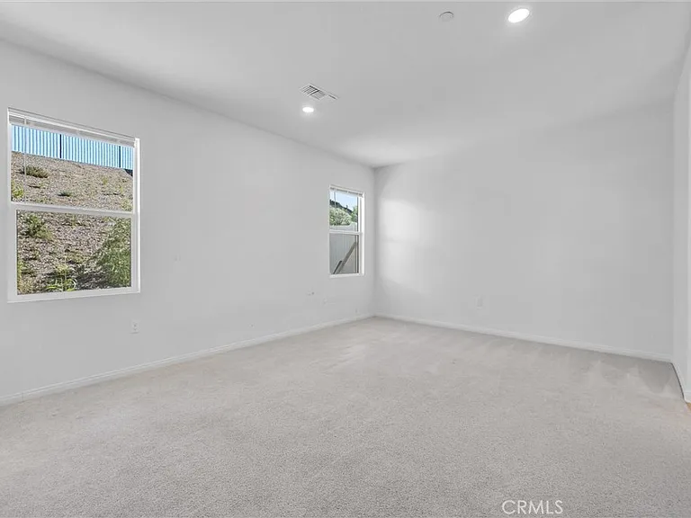 4688 Florence Dr — Photo 9