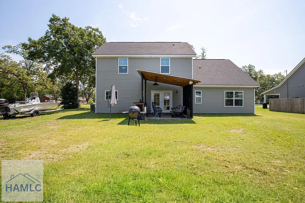 4 bed, 2.5 bath, 2000 sqft, $2,100 — Photo 4