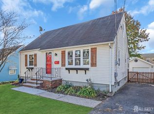 105 Hillside Ave, Woodbridge, NJ 07095