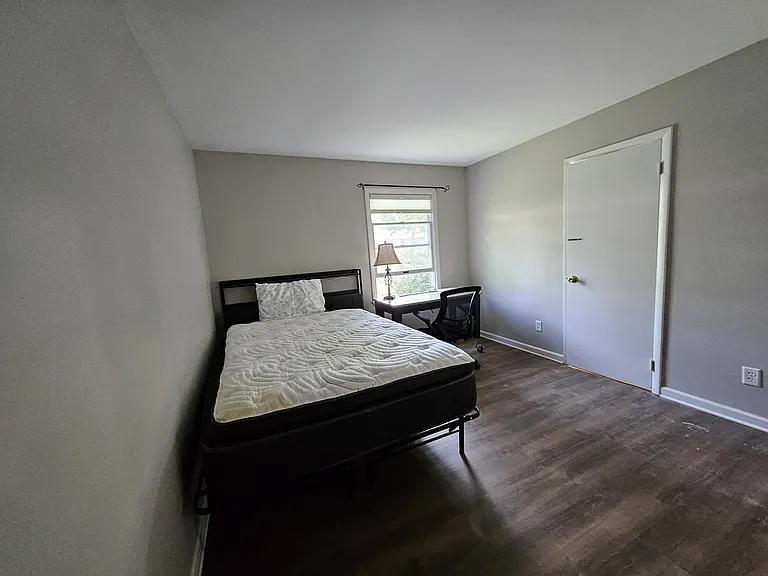 Fernwood Ct — Photo 5