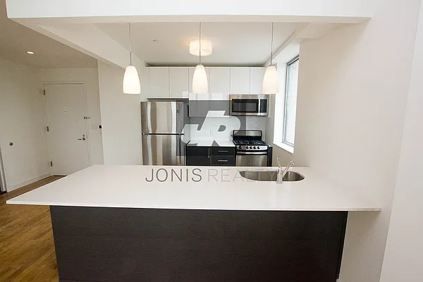 Rented by Jonis Realty | media 15