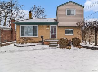 31040 Stephen Ave, Westland, MI 48185