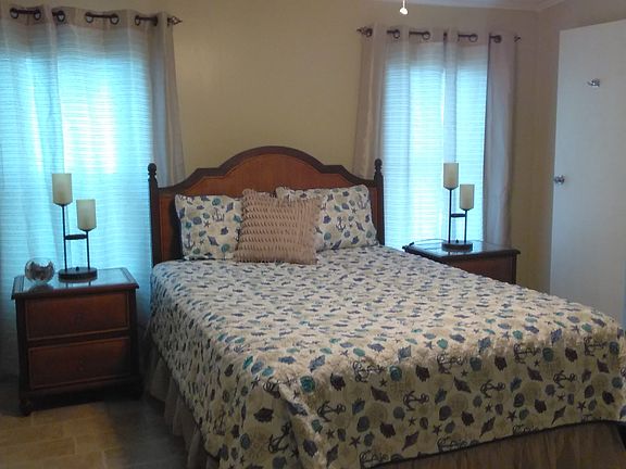 5th image of 8320 W Charmaine Dr