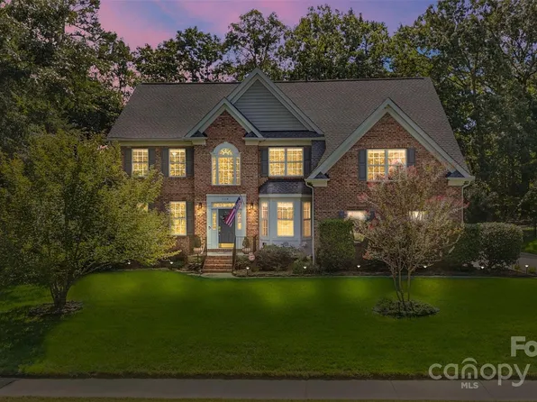 11118 Persimmon Creek Dr, Mint Hill, NC 28227