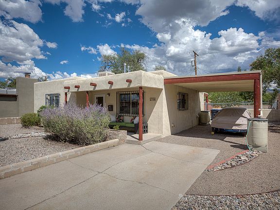 3rd image of 2704 Hermosa Dr NE