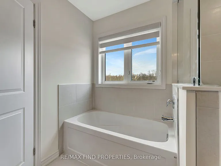 21 Dennis Ave — Photo 25