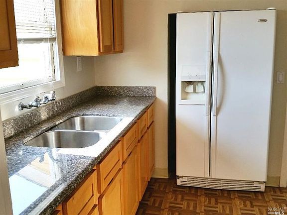 4th image of 426 Grennan Street