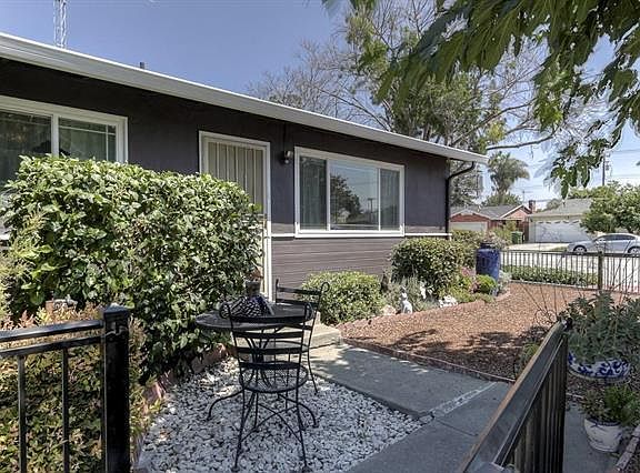 4th image of 2407 Moraine Dr