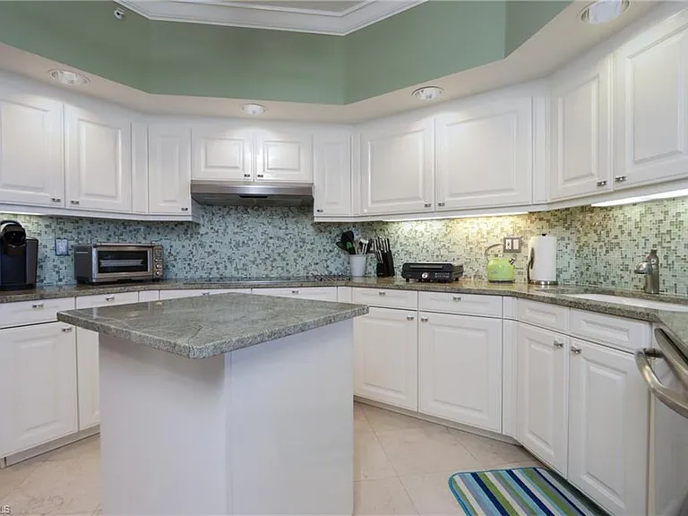 8990 Bay Colony Dr #1002 — Photo 8