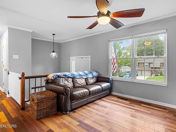 5th image of 1703 Penwood Dr