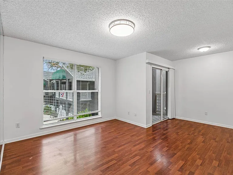 606 S Albany Ave #3 — Photo 10