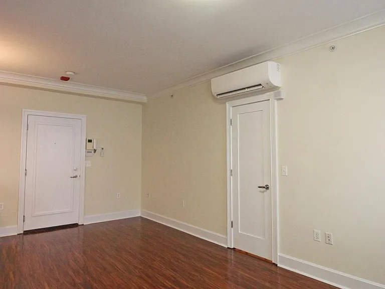 1121 24th St NW #302 — Photo 5
