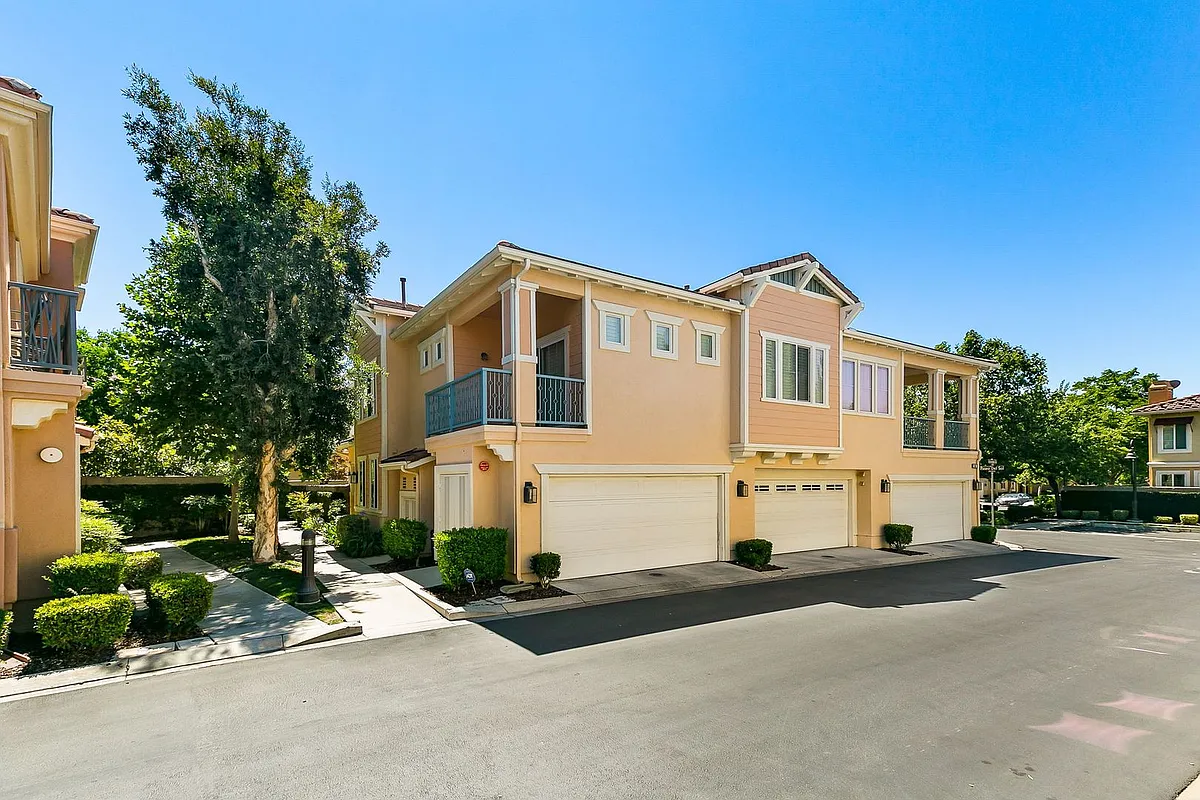 Building Photo - 2982 Arbolitos Ln #C