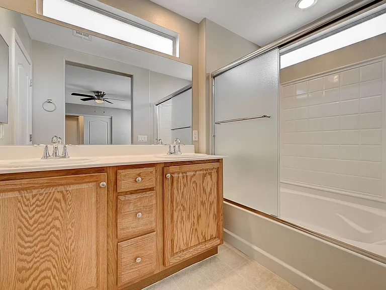 10420 September Flower St — Photo 24