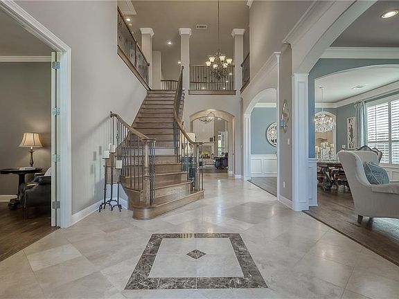 3rd image of 1921 Stillhouse Hollow Dr