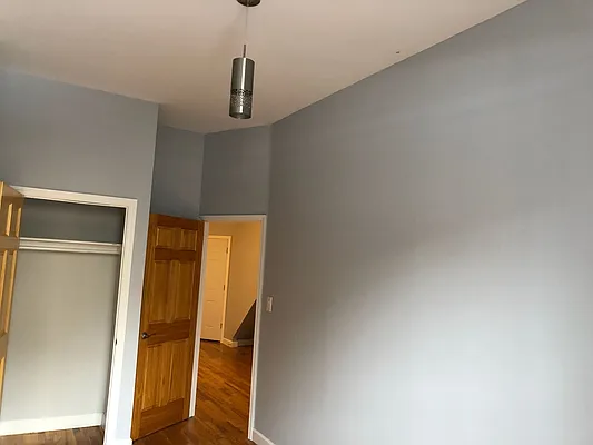 Rented by Premier Metro Realty Corp | media 26