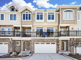 1719 Burdette St, South Bend, IN 46637