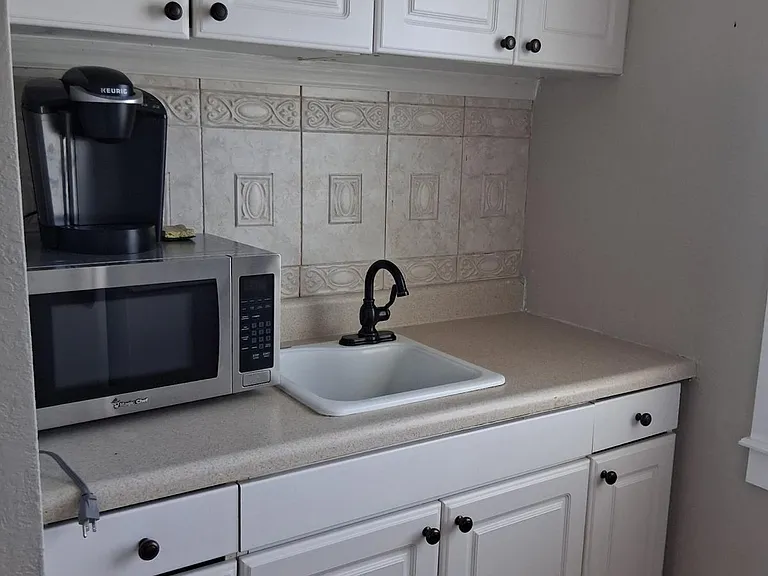 321 Wisteria Rd — Photo 6