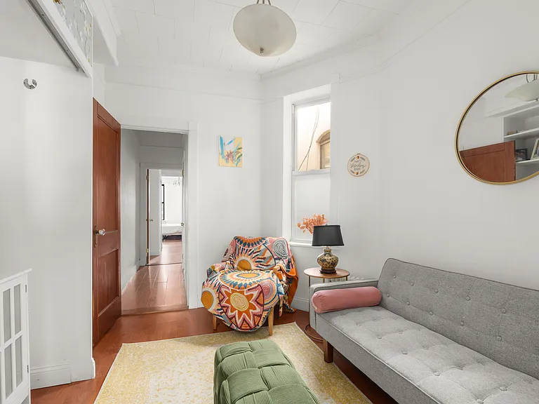 96 Java St #4L — Photo 3