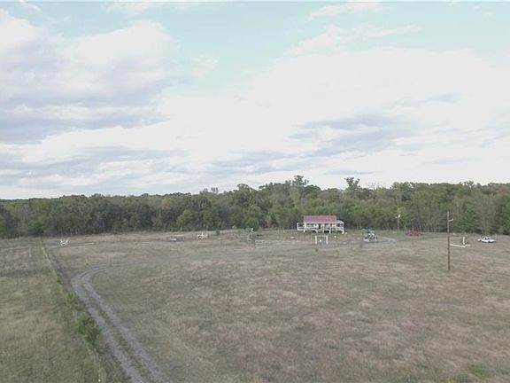 4th image of 1209 Private Road 2739
