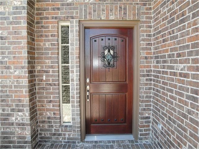 2nd image of 6003 Bridgeside Ln