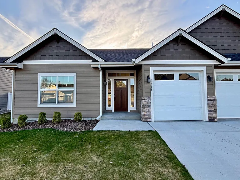 10743 N Crimson Dr — Photo 2