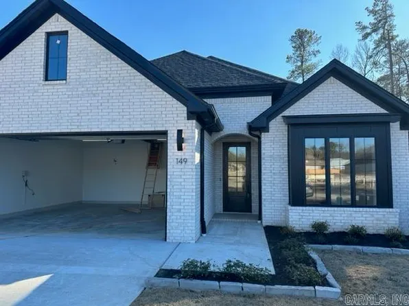 149 Woodlands Park Dr, Little Rock, AR 72211