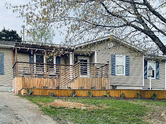 2nd image of 6408 Walnut Breeze Ln