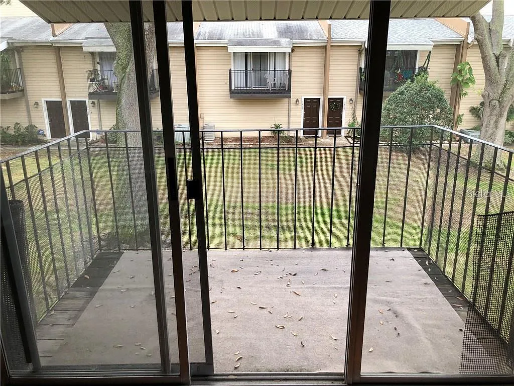 2 bed, 2.0 bath, 1364 sqft, $1,975 — Photo 4