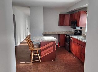 16 Narragansett St, Springfield, MA 01107