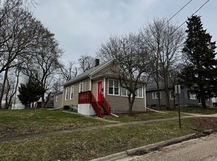 9 Guth St, Dundee, IL 60118