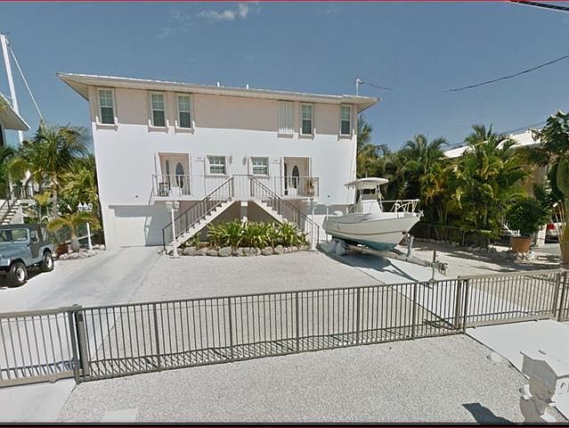 1st image of 134 N Indies Dr