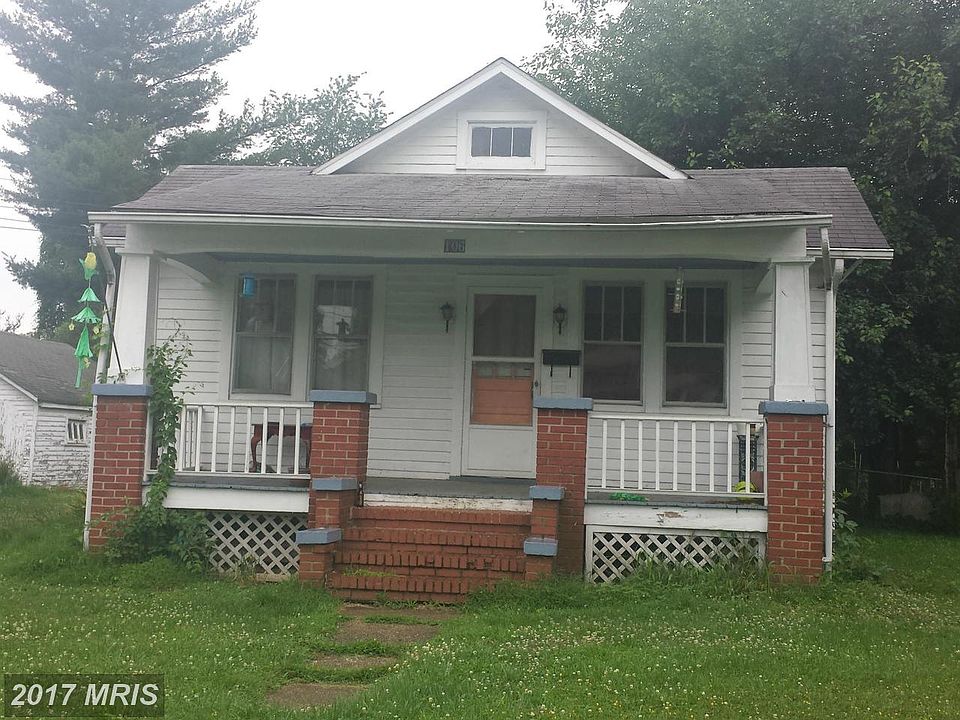 1st image of 106 E Chatham St