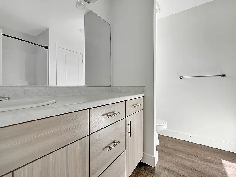 10 S 410 W — Photo 21
