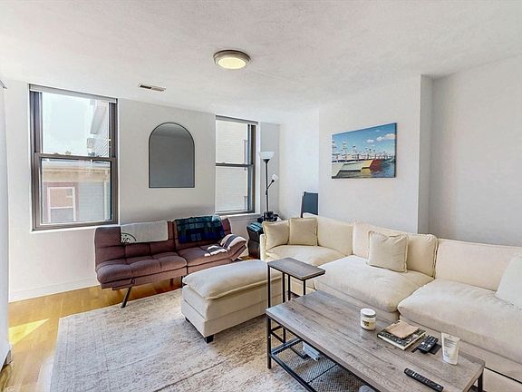 5th image of 192 Athens St #3A