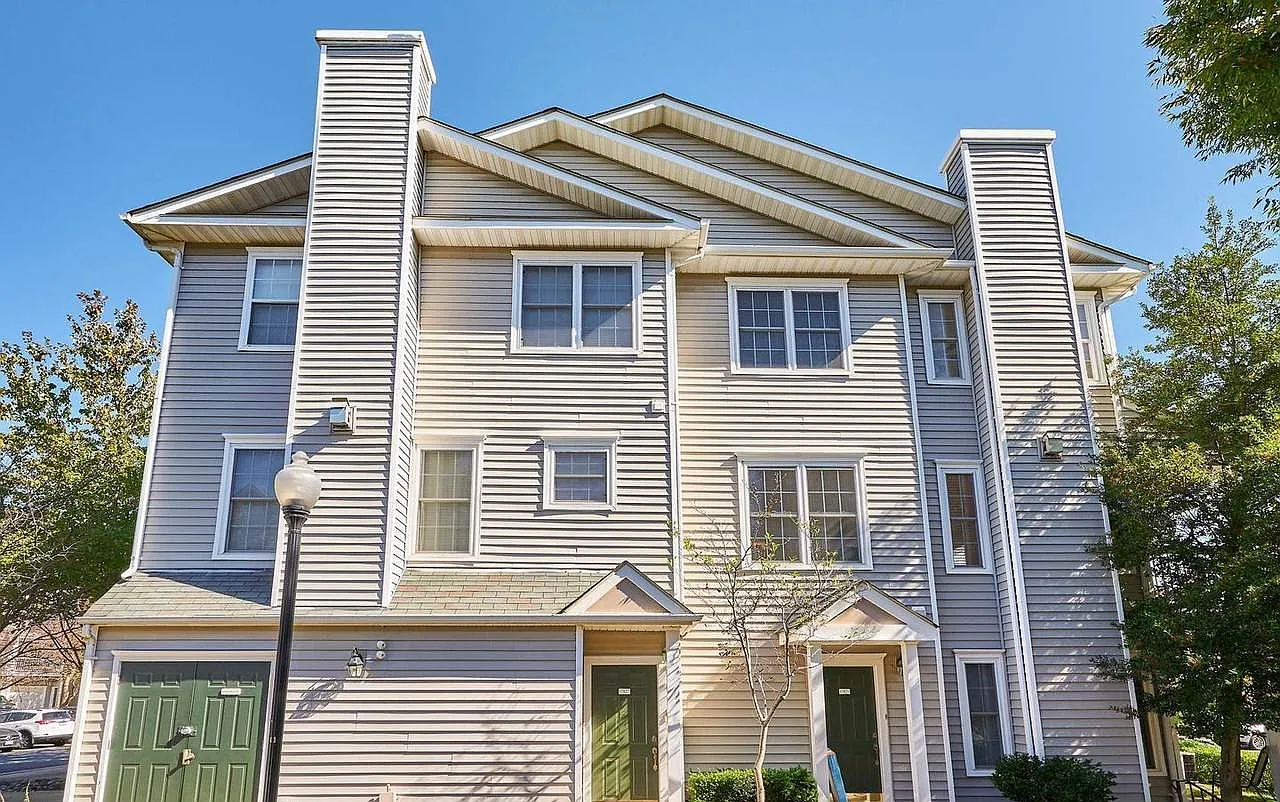 3 bed, 1697 sqft, $3,500 — Photo 2