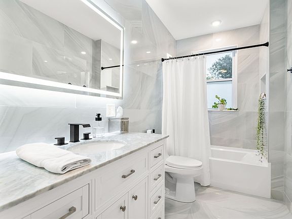 4th image of 35 Somerset Ave #5A