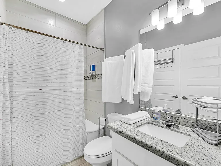 2100 W Harrison St #1 — Photo 7