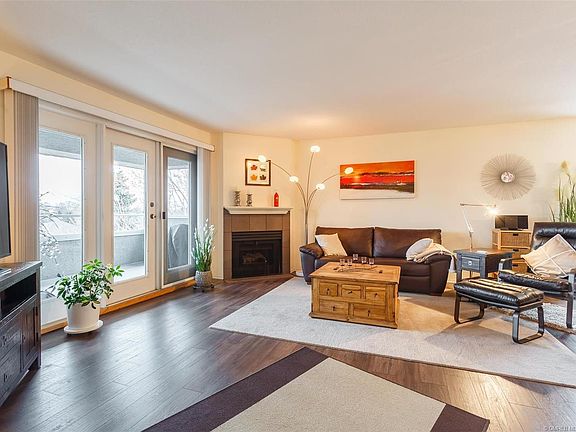 2nd image of 3175 De Montreuil Ct #402